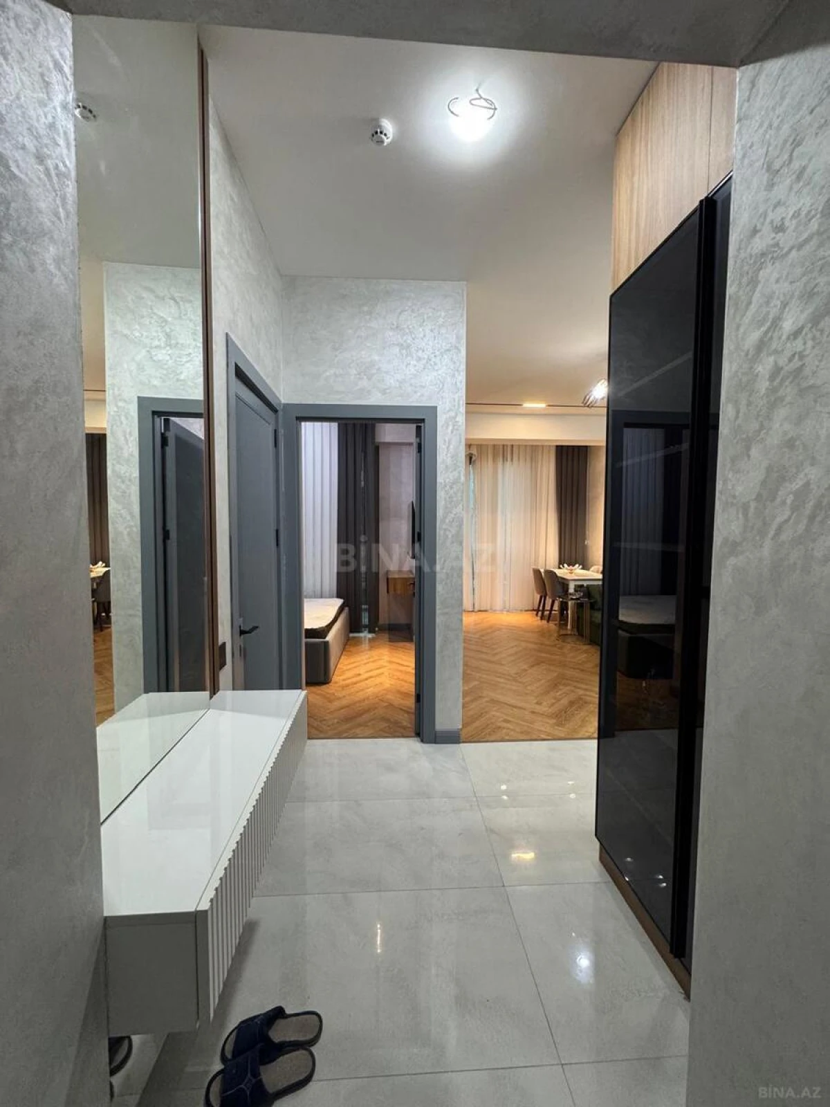 Kirayə verilir 2 otaqlı mənzil 60 m²