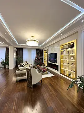 Satılır 4 otaqlı mənzil 200 m²