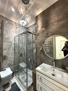 Satılır 4 otaqlı mənzil 200 m²