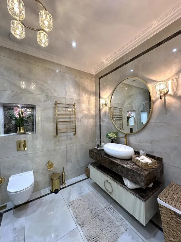 Satılır 4 otaqlı mənzil 200 m²