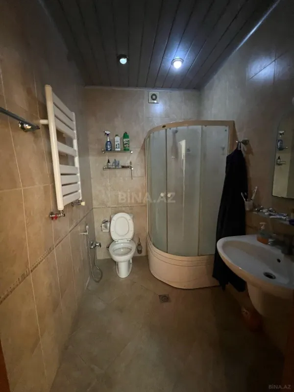 Satılır 3 otaqlı mənzil 168 m²