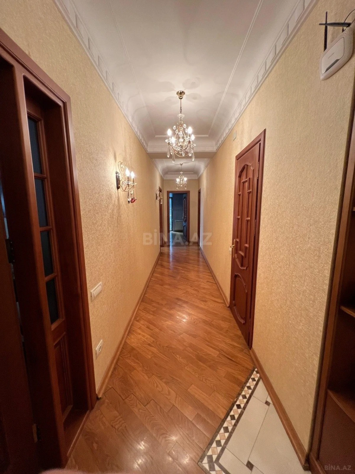 Satılır 3 otaqlı mənzil 168 m²