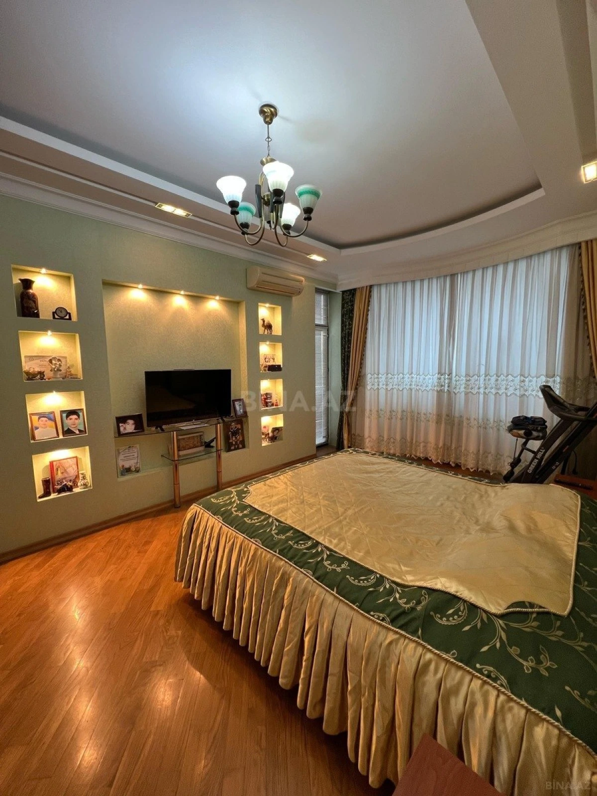 Satılır 3 otaqlı mənzil 168 m²