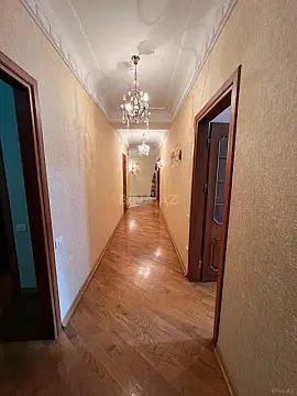 Satılır 3 otaqlı mənzil 168 m²