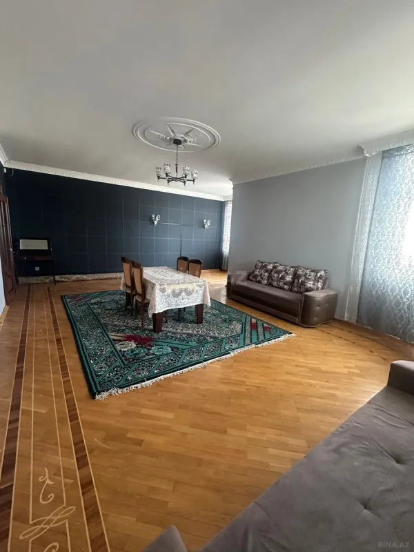 Kirayə verilir 4 otaqlı mənzil 214 m²