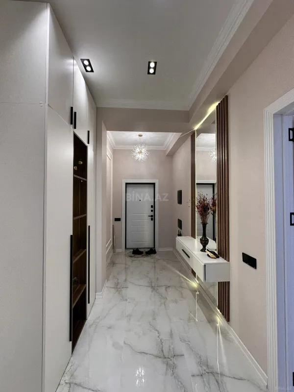 Satılır 3 otaqlı mənzil 103 m²