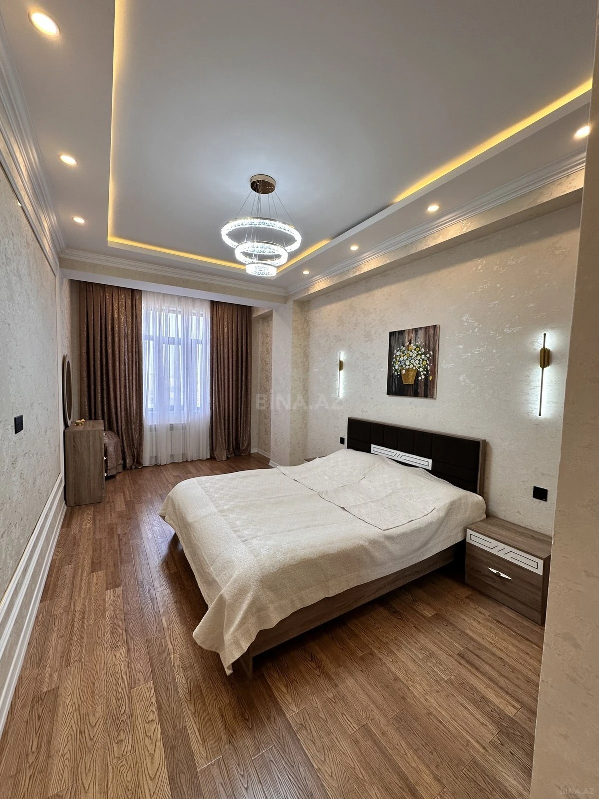 Satılır 3 otaqlı mənzil 103 m²