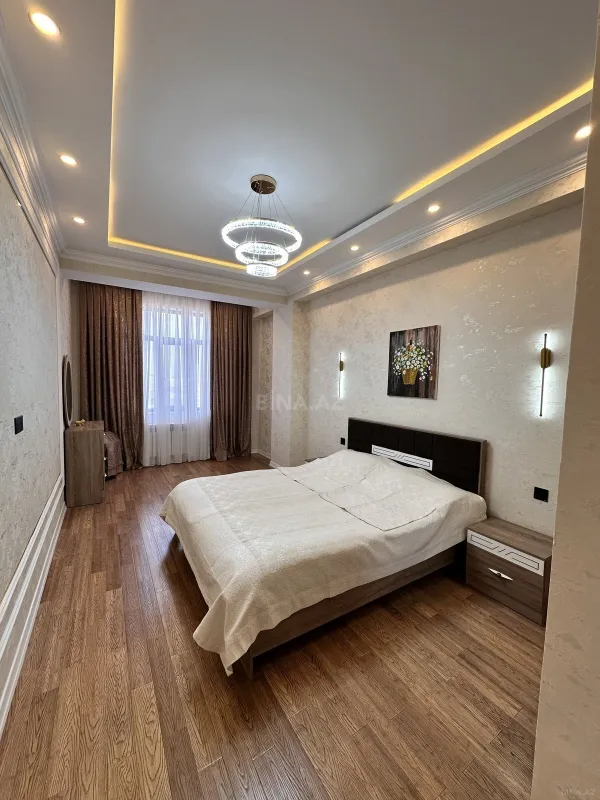 Satılır 3 otaqlı mənzil 103 m²