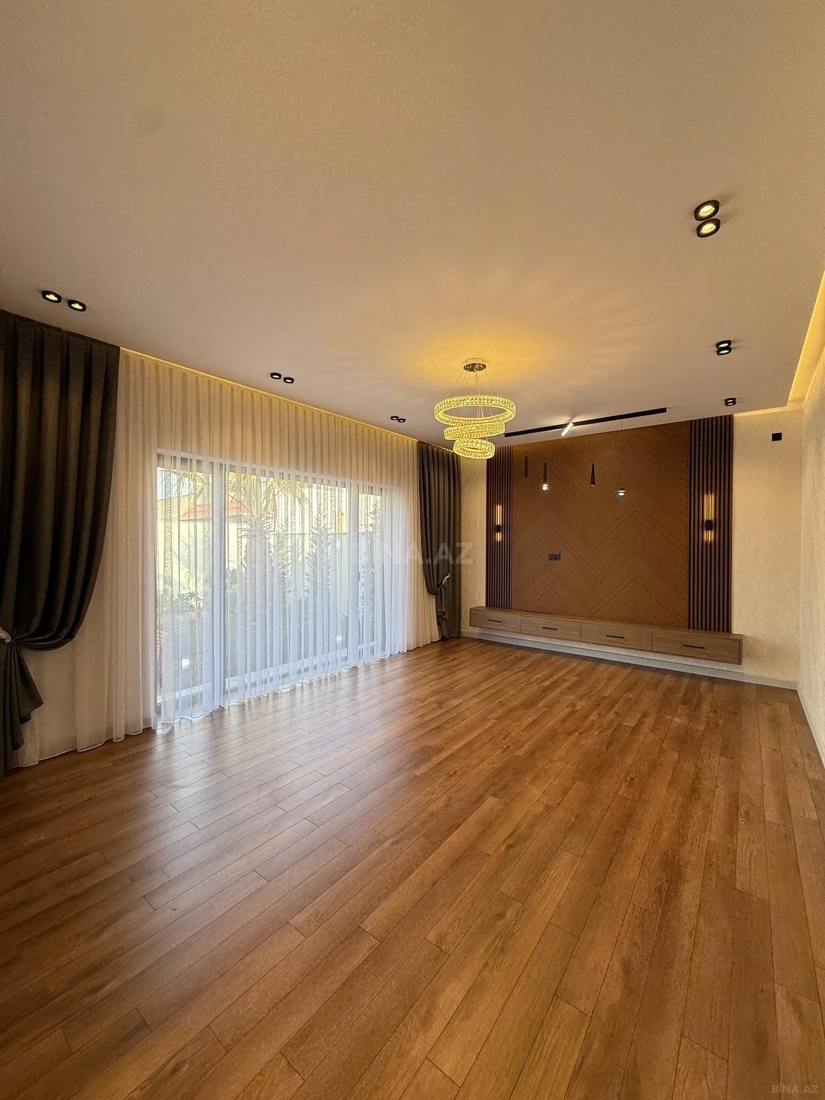 Satılır 4 otaqlı həyət evi 165 m²