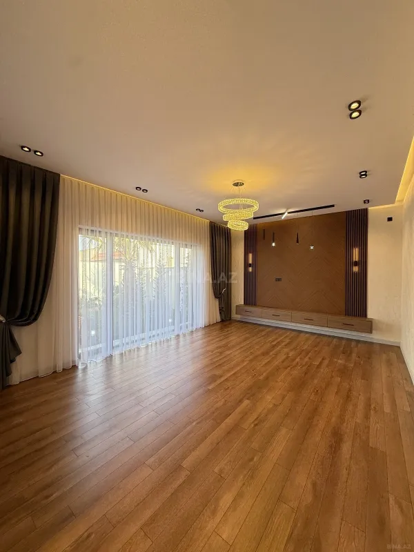 Satılır 4 otaqlı həyət evi 165 m²