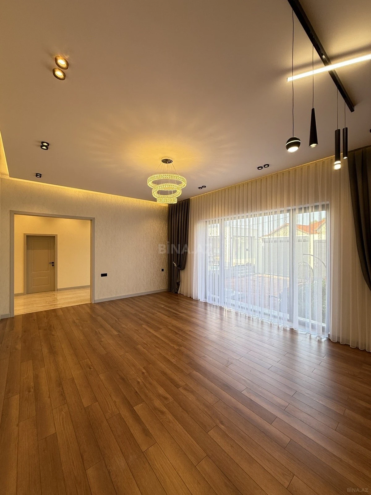 Satılır 4 otaqlı həyət evi 165 m²