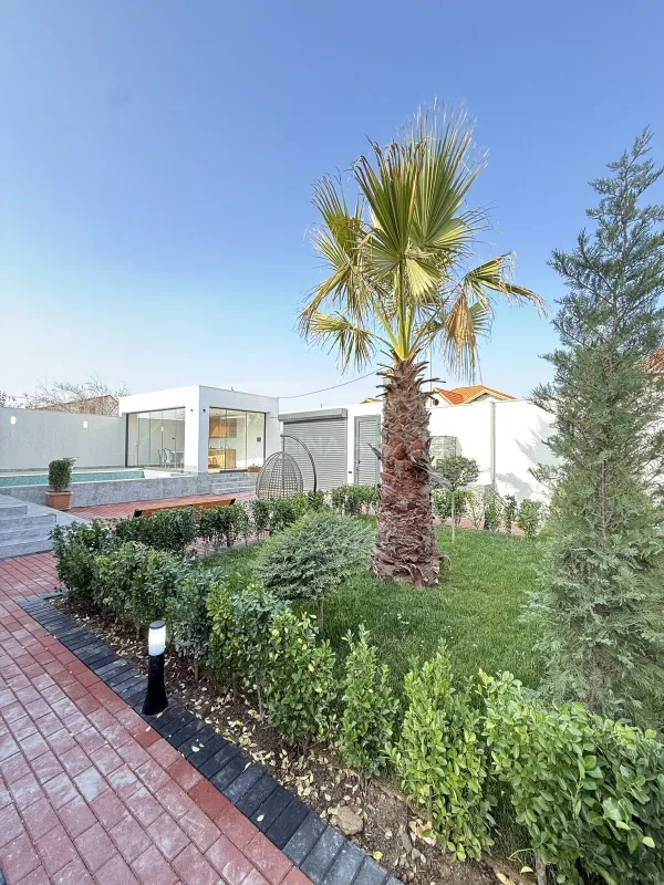 Satılır 4 otaqlı həyət evi 165 m²