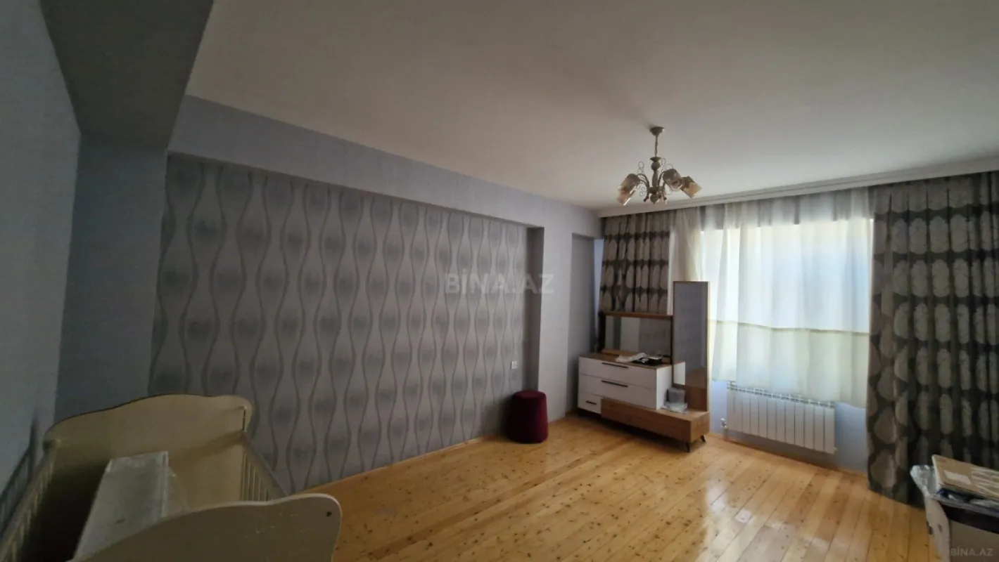 Satılır 3 otaqlı mənzil 114 m²