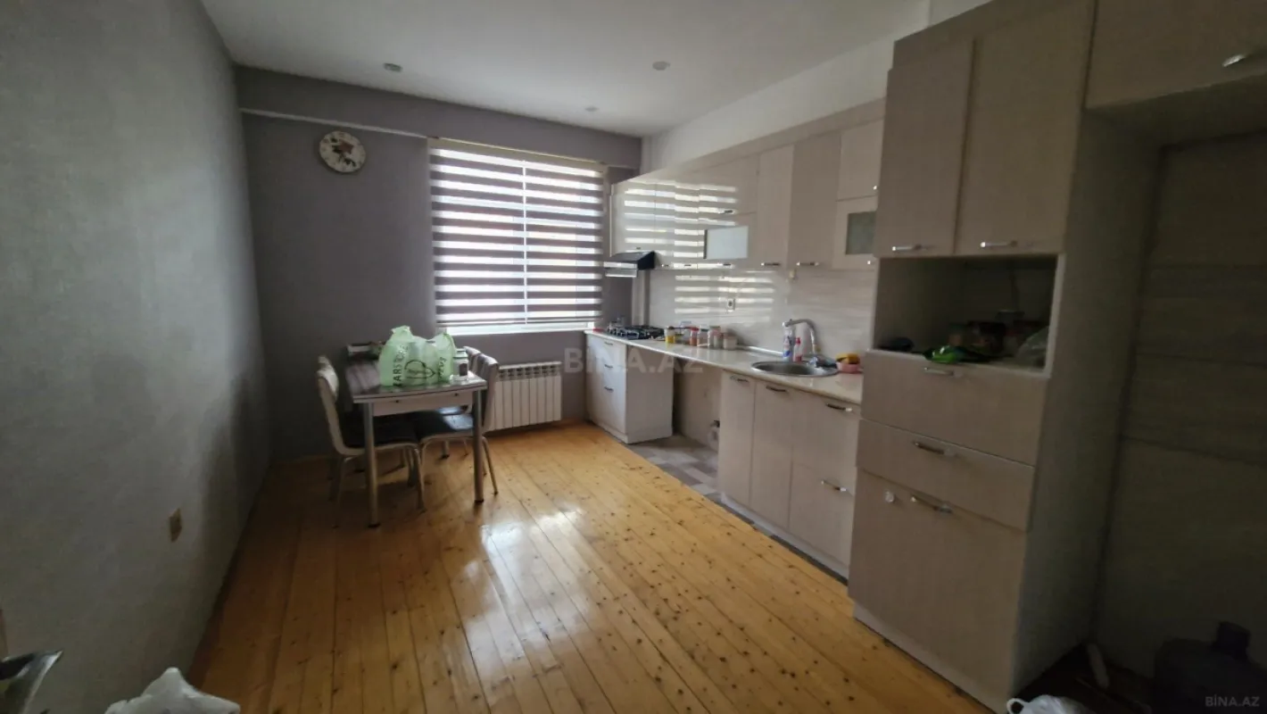 Satılır 3 otaqlı mənzil 114 m²