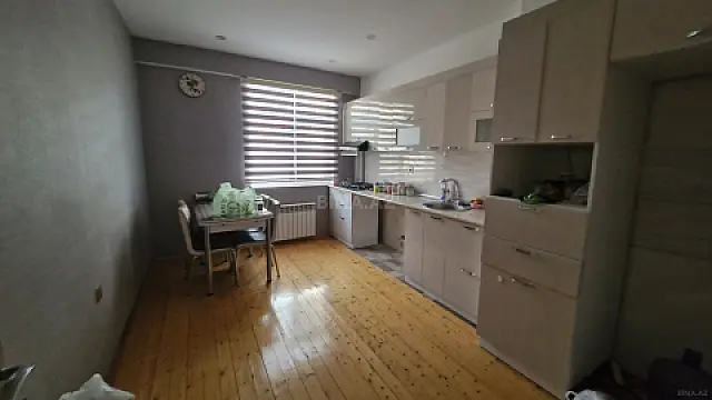 Satılır 3 otaqlı mənzil 114 m²