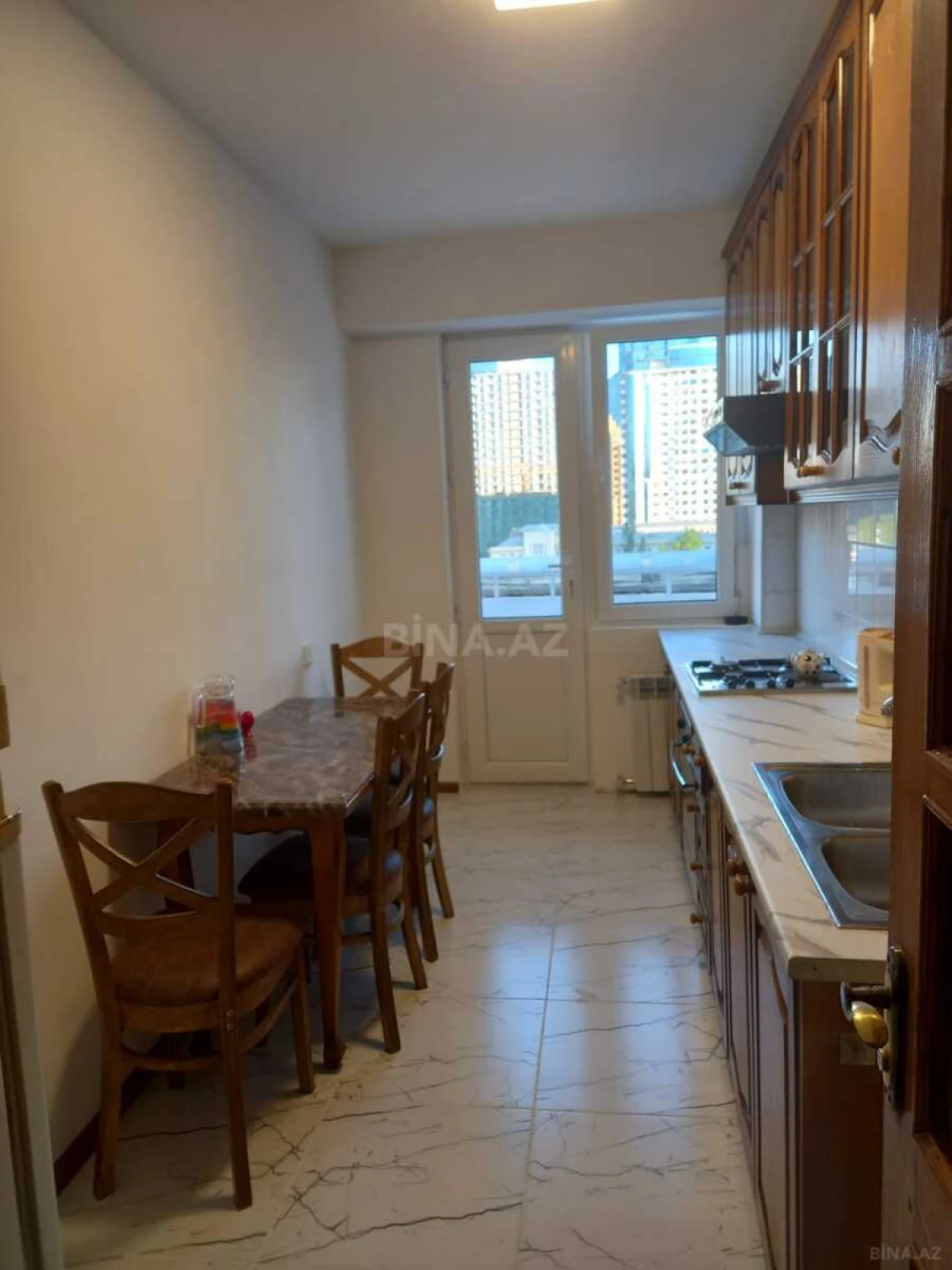 Kirayə verilir 3 otaqlı mənzil 80 m²