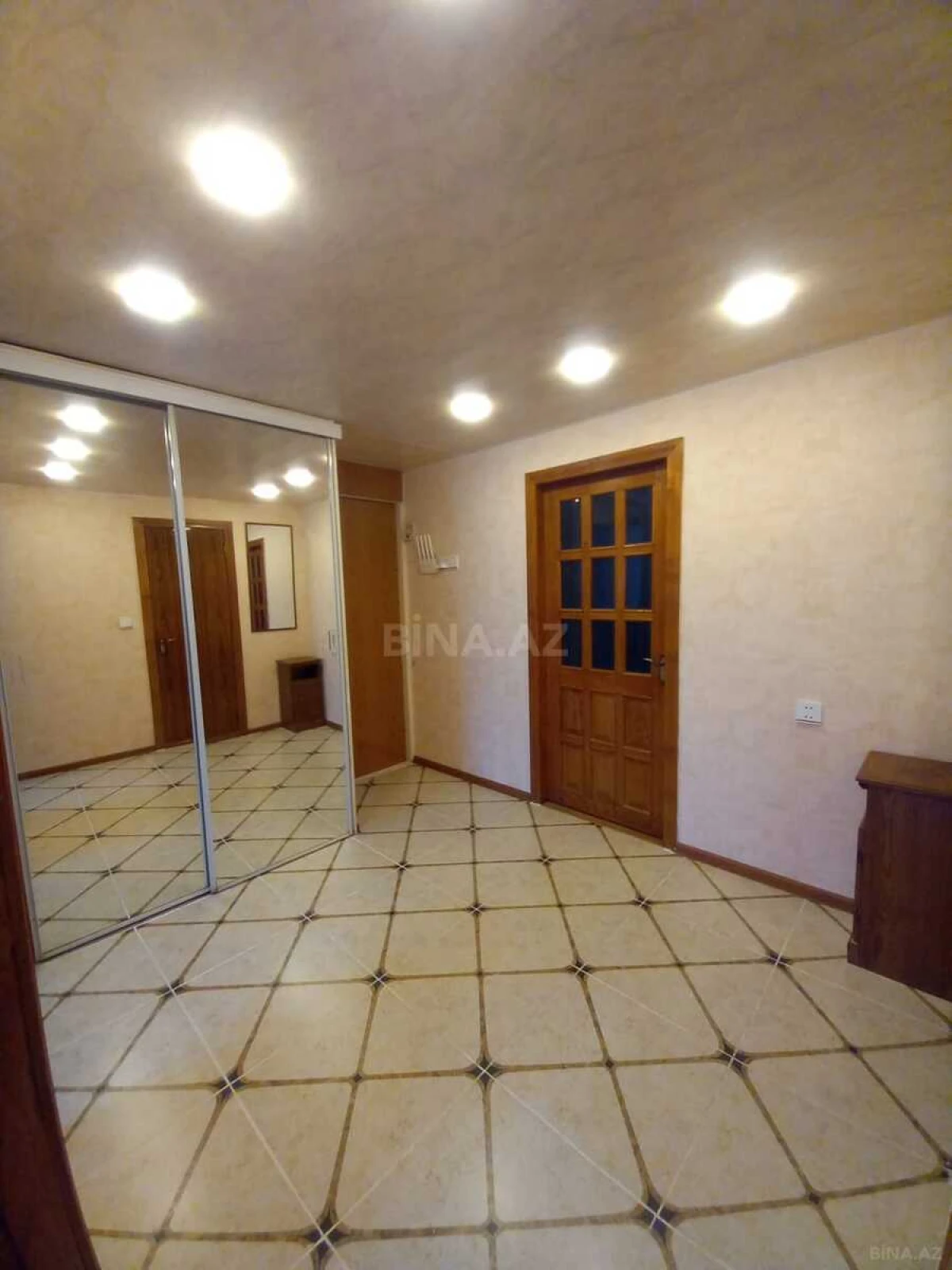 Kirayə verilir 3 otaqlı mənzil 80 m²