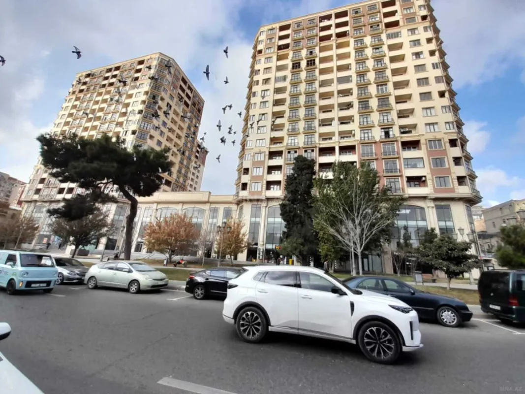 Satılır 2 otaqlı mənzil 58 m²