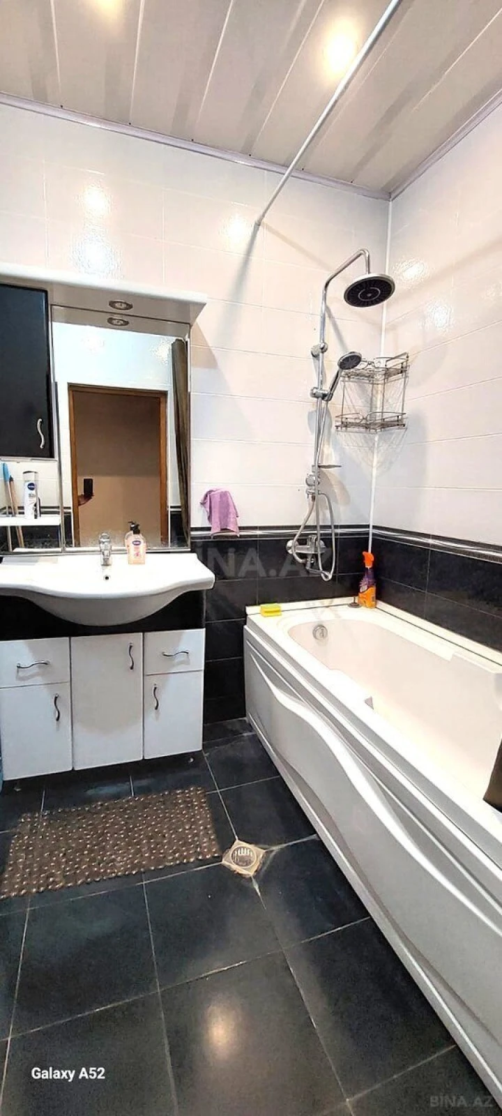 Satılır 2 otaqlı mənzil 86 m²