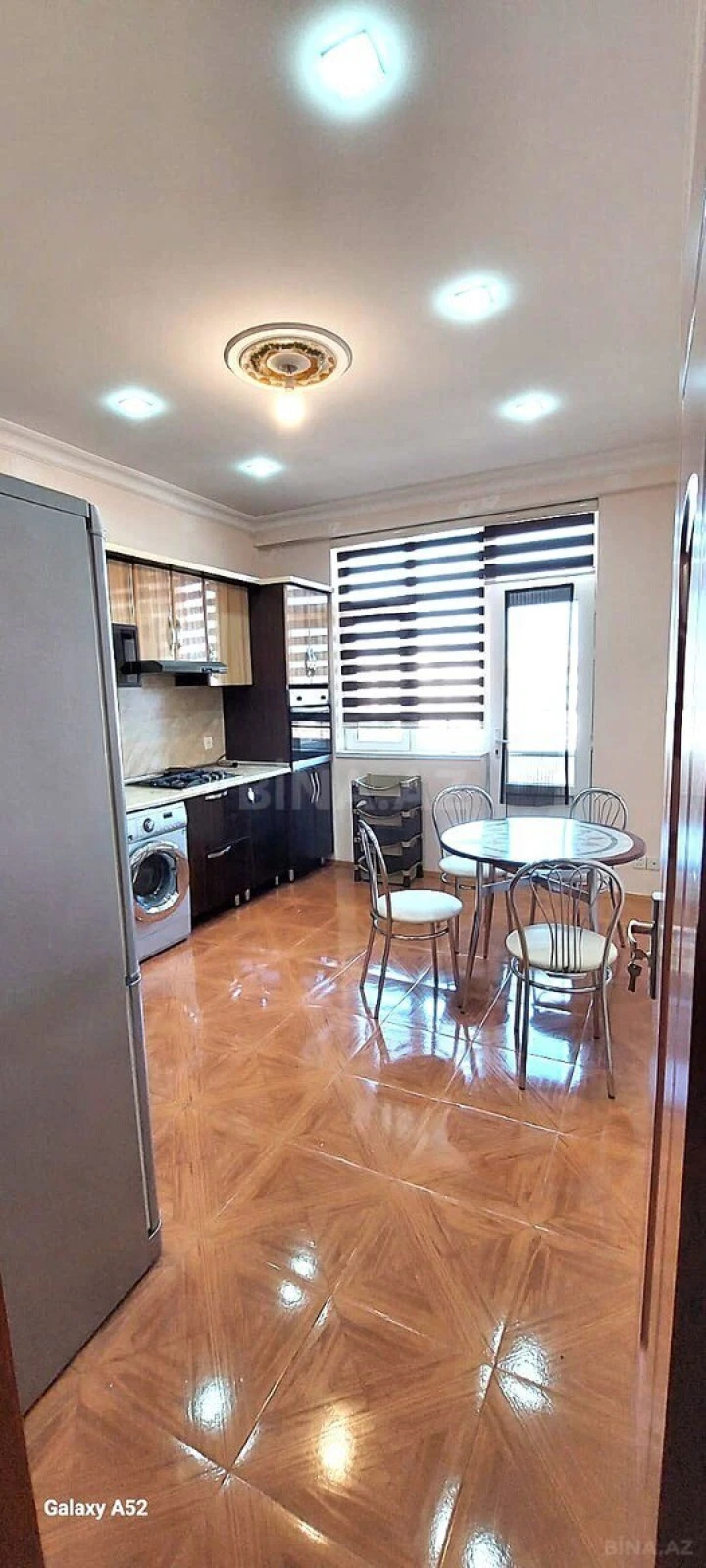 Satılır 2 otaqlı mənzil 86 m²