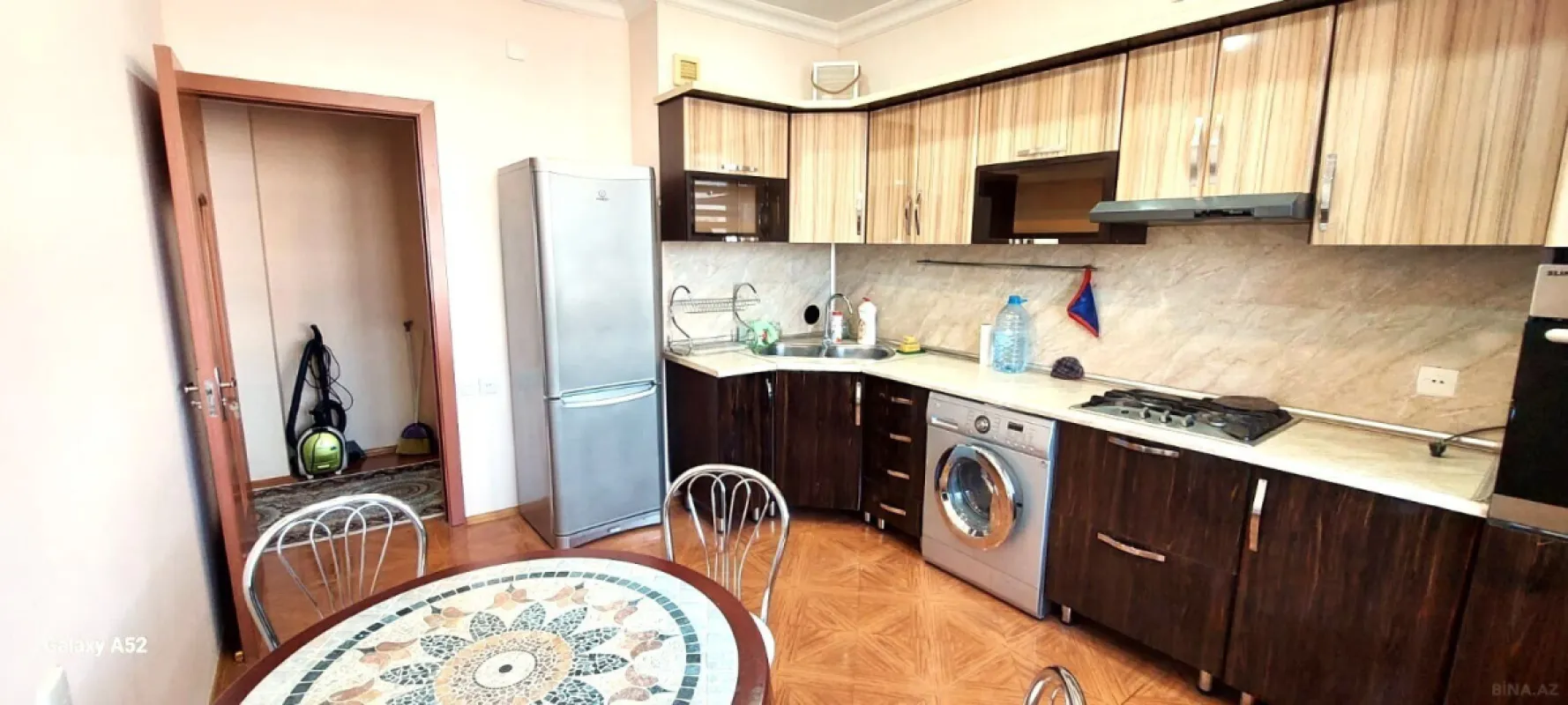 Satılır 2 otaqlı mənzil 86 m²