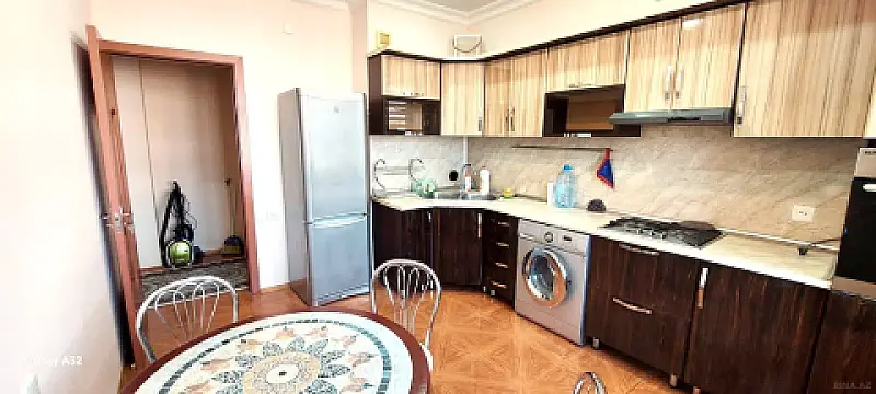 Satılır 2 otaqlı mənzil 86 m²