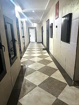 Satılır 4 otaqlı mənzil 217 m²