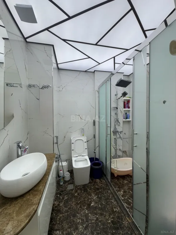 Satılır 3 otaqlı mənzil 135 m²