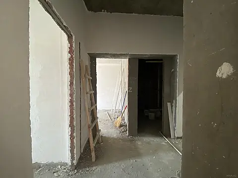 Satılır 3 otaqlı mənzil 162 m²