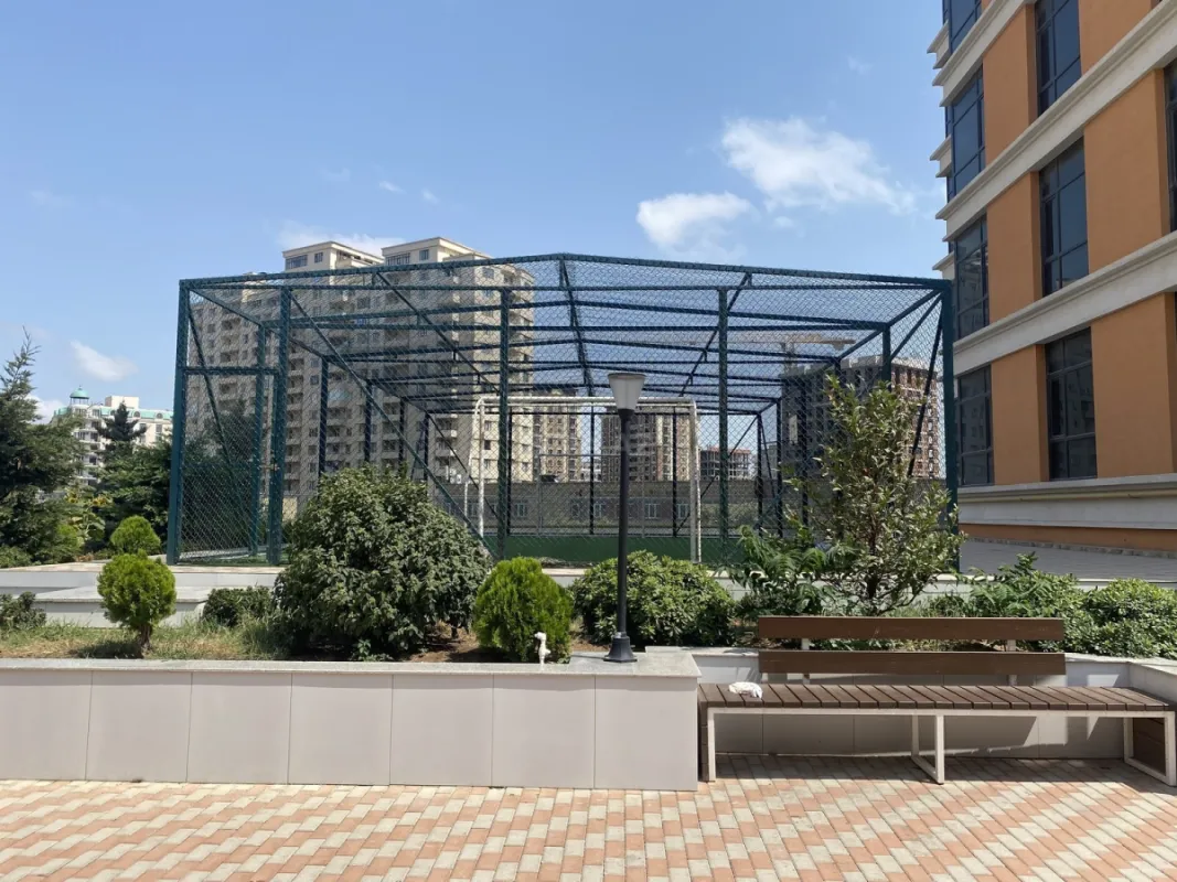Satılır 3 otaqlı mənzil 162 m²