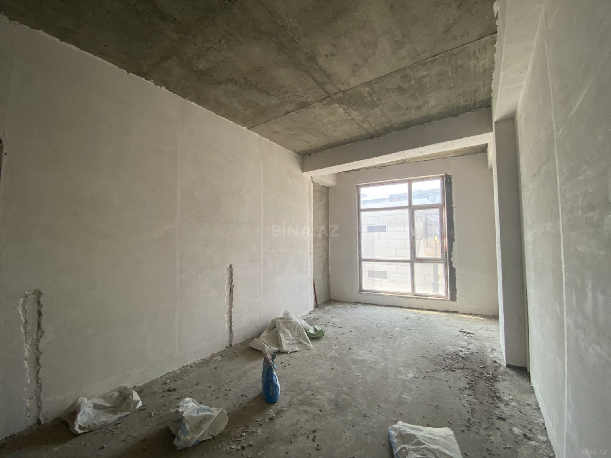 Satılır 3 otaqlı mənzil 162 m²