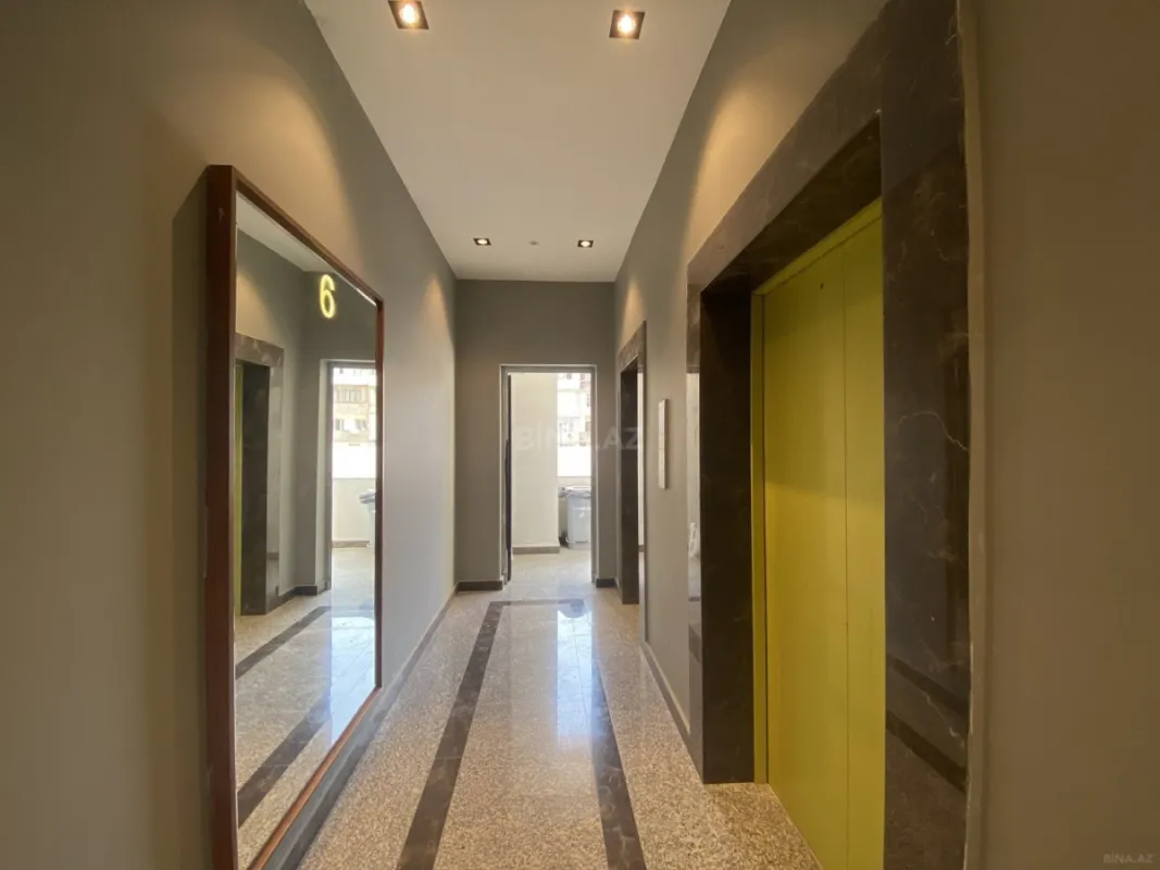 Satılır 3 otaqlı mənzil 162 m²