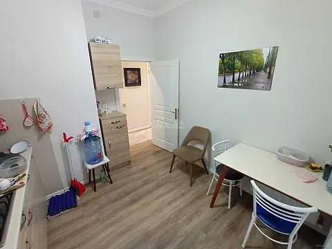 Satılır 3 otaqlı mənzil 94 m²