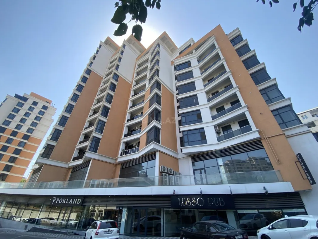 Satılır 3 otaqlı mənzil 129 m²