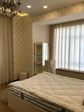 Kirayə verilir 3 otaqlı mənzil 130 m²