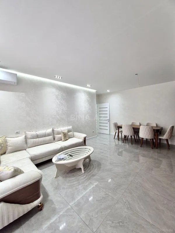 Kirayə verilir 4 otaqlı mənzil 170 m²