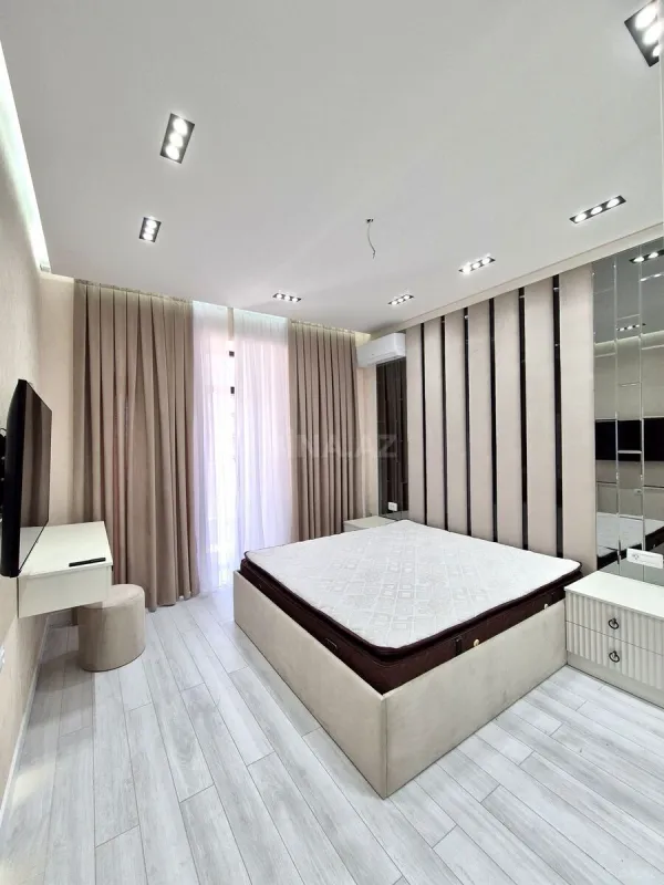 Kirayə verilir 4 otaqlı mənzil 170 m²