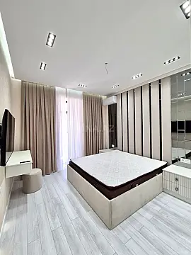 Kirayə verilir 4 otaqlı mənzil 170 m²