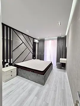 Kirayə verilir 4 otaqlı mənzil 170 m²