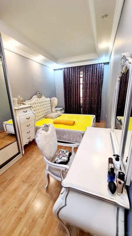 Satılır 3 otaqlı mənzil 95 m²