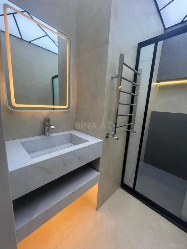 Satılır 3 otaqlı mənzil 108 m²