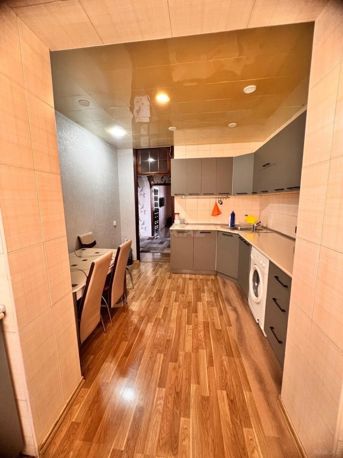 Satılır 5 otaqlı mənzil 110 m²