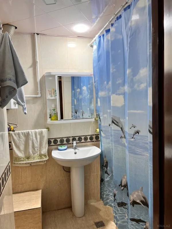 Satılır 5 otaqlı mənzil 110 m²