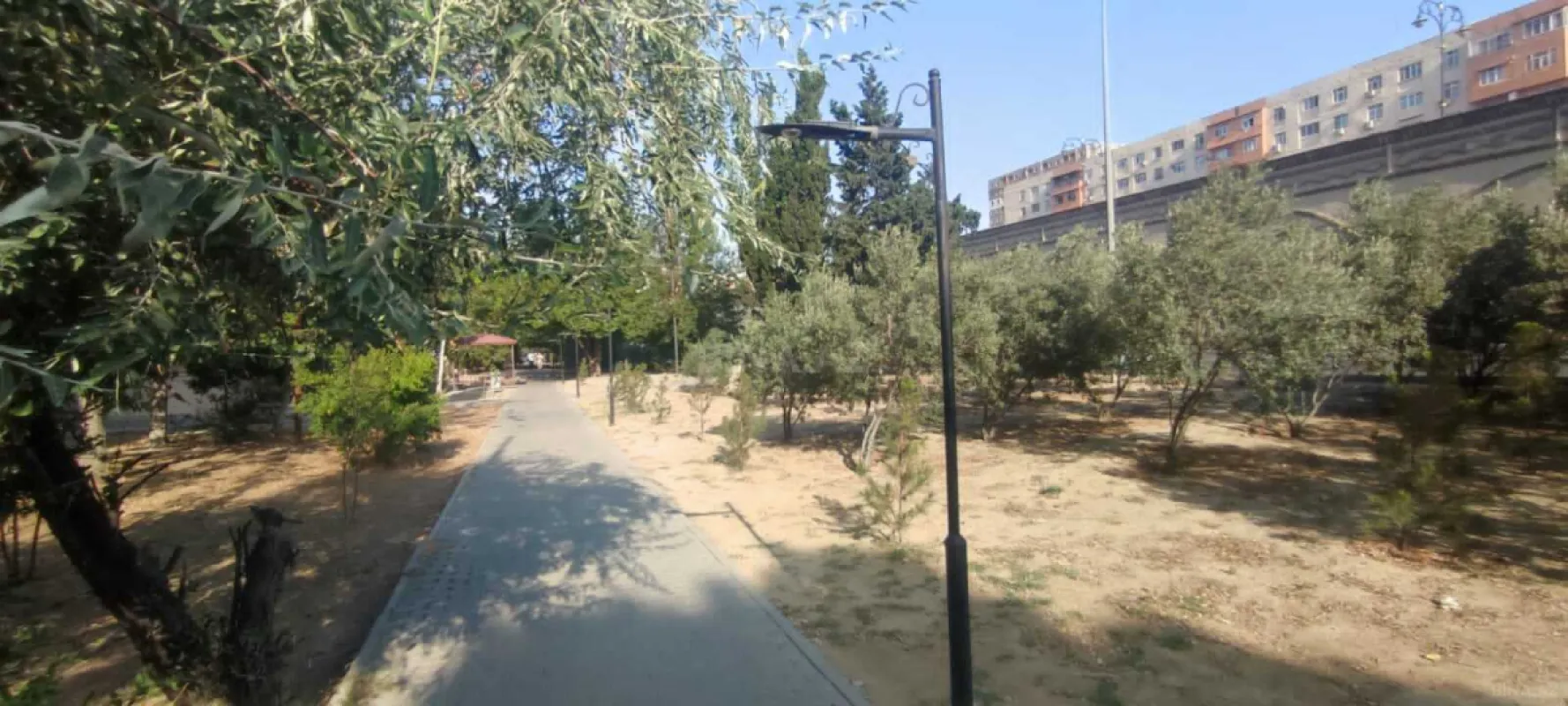 Satılır 4 otaqlı mənzil 115 m²