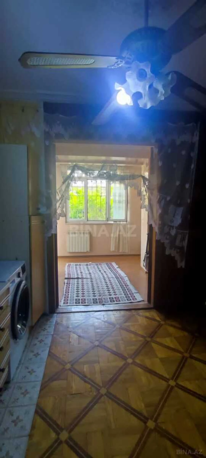 Satılır 4 otaqlı mənzil 115 m²