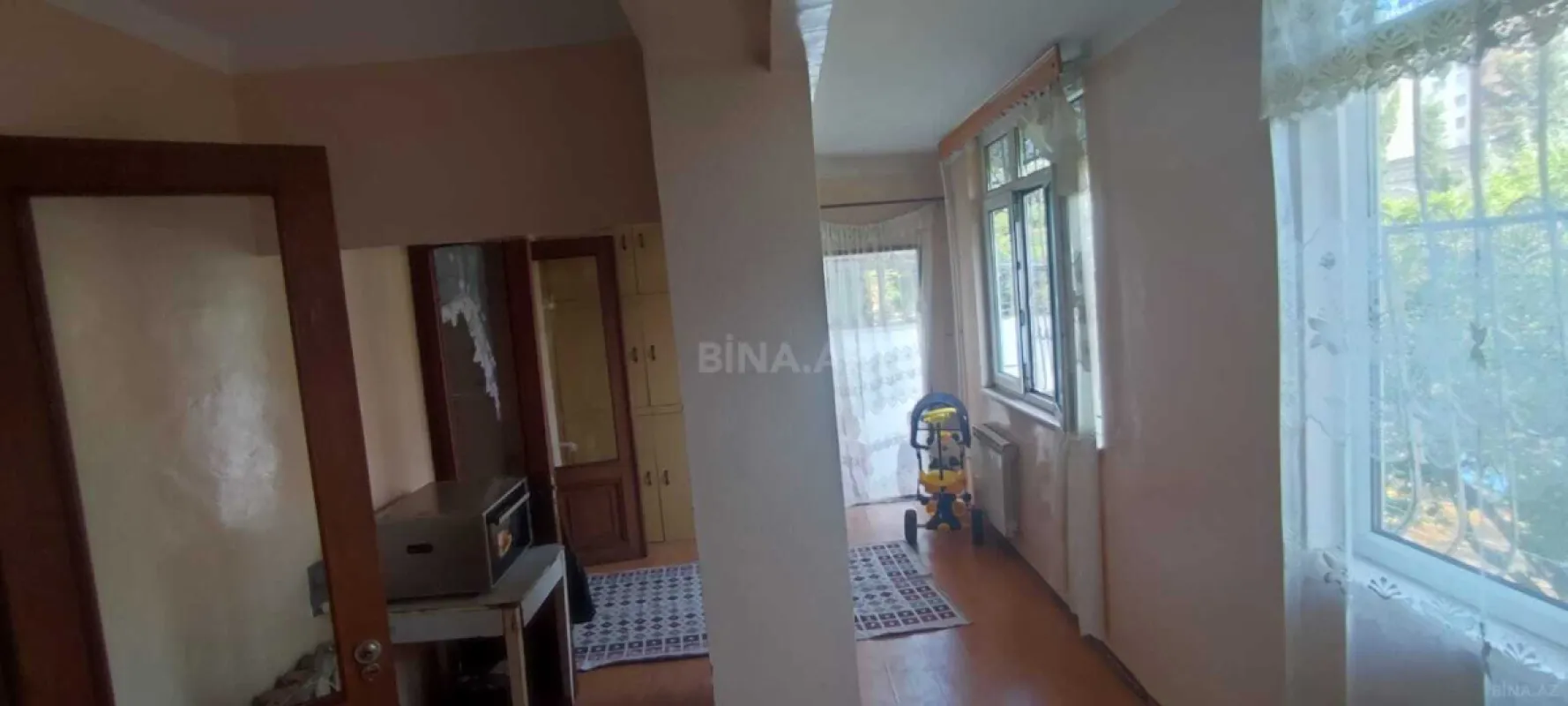 Satılır 4 otaqlı mənzil 115 m²