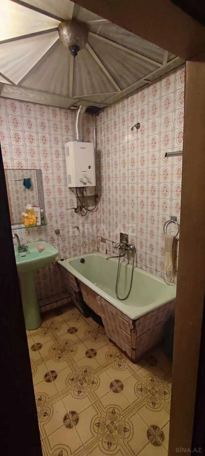 Satılır 4 otaqlı mənzil 115 m²