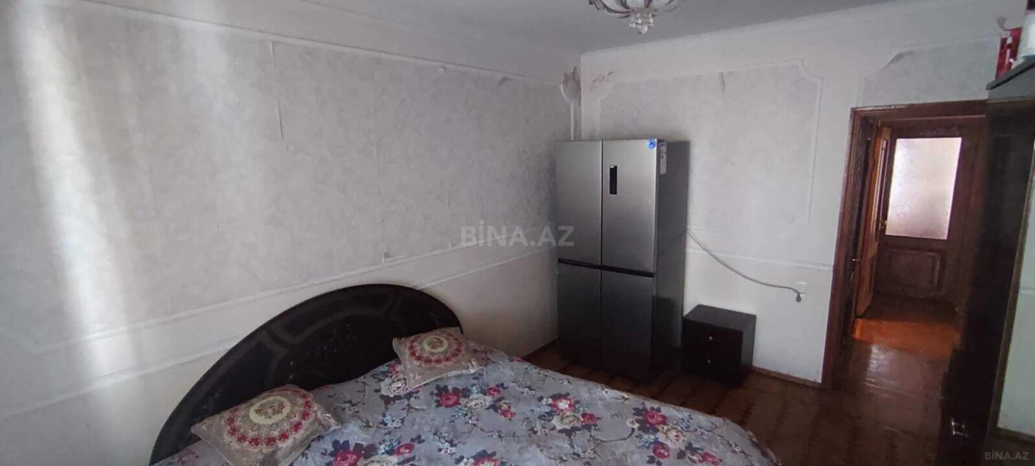 Satılır 4 otaqlı mənzil 115 m²