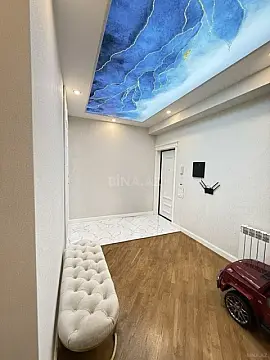 Satılır 3 otaqlı mənzil 135 m²