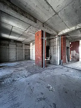 Satılır 4 otaqlı mənzil 280 m²